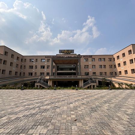 古瓦哈提 Rohika Aau-Igh酒店 外观 照片